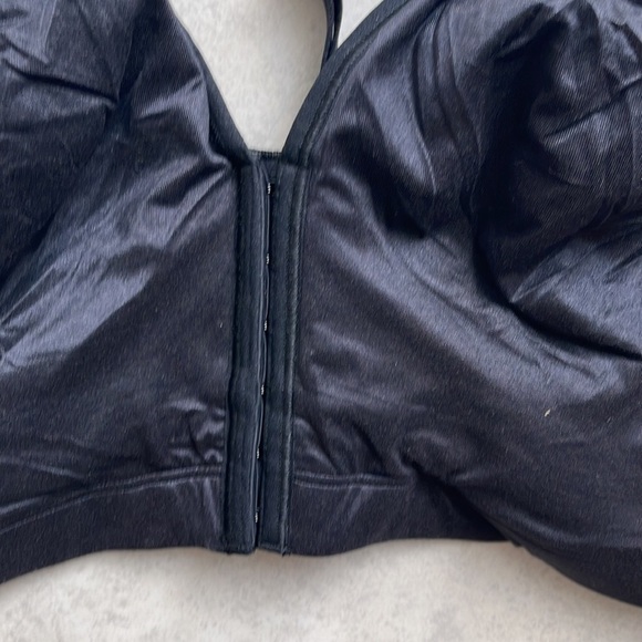 Catherine’s Black Bra - Picture 4 of 5